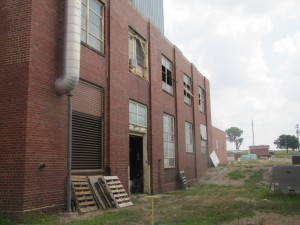 Another one of the several abandoned buildings on the campus of the Fulton State Hospitals. (Photo by Collin Reischman)