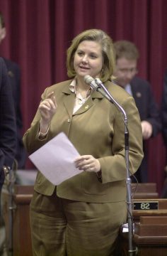 Hanaway addressing the General Assembly. (Courtesy of House Communications)