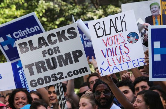 Students at Washington University held a small rally before the debate began Oct. 9, 2016. 